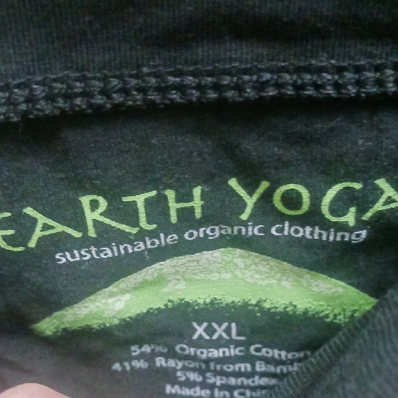 Earth Yoga Black Leggings - Picture 4 of 6